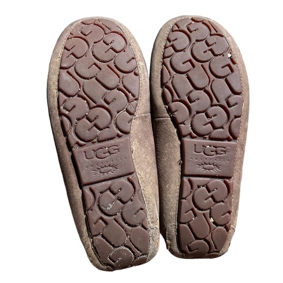 Ugg Shoes | Ugg Moccasin Dakota Slipper Slip On Sz 7 Brown - Picture 6 of 9